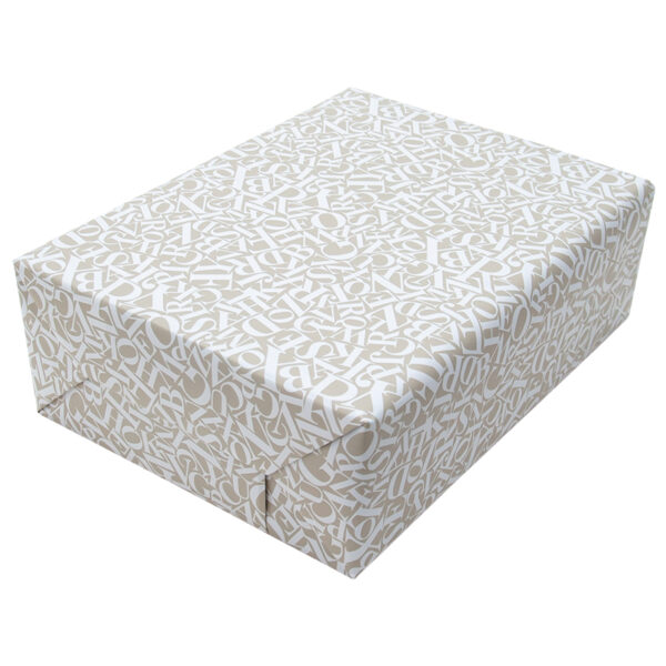 Roos Mooier Cadeaupapier Letters taupe 50cm x 200m - Afbeelding 3