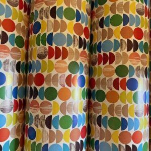Roos Mooier Cadeaupapier Full color Dots 50cm x 250 meter 70gr/m²